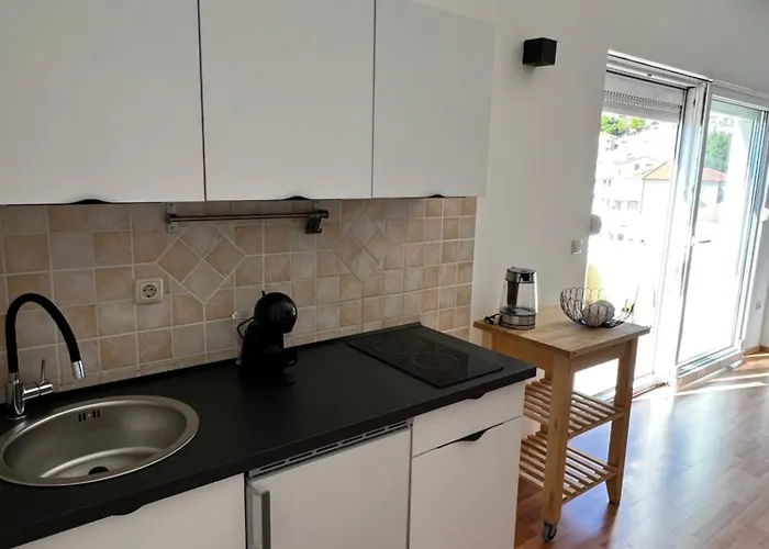 Appartement Kavajin *