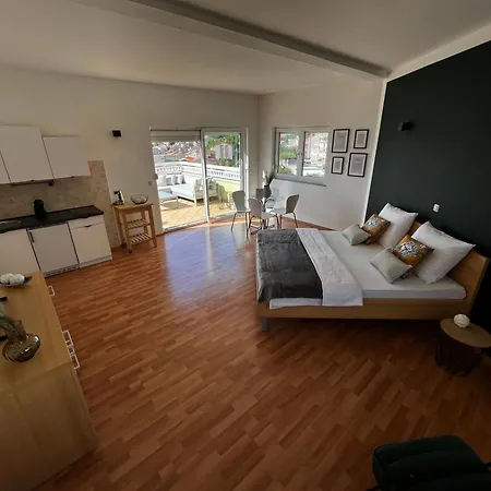 Kavajin Apartment