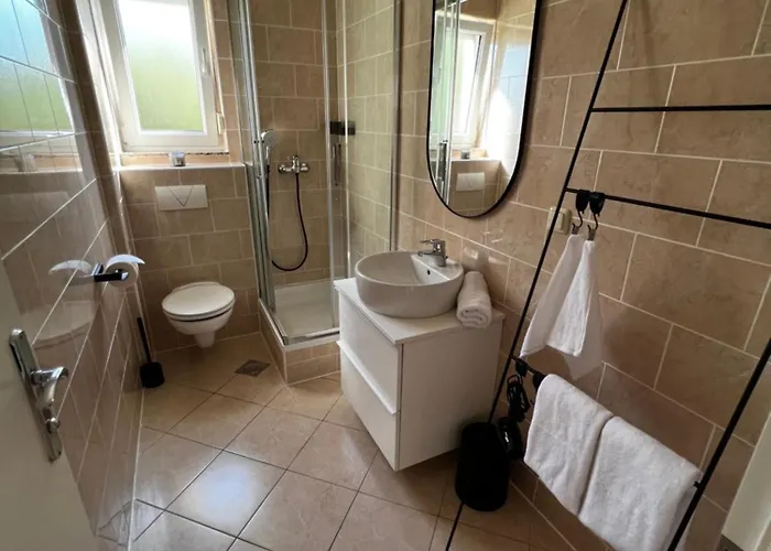 Appartement Kavajin *
